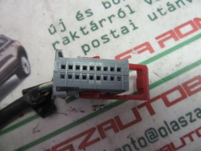 57241 Fiat Croma fehér színű, öt vezetékes, jobb oldali visszapillantó tükör 