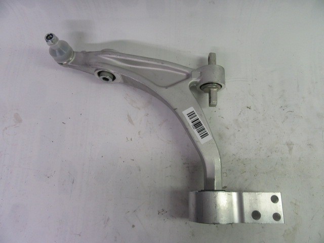 Alfa Romeo 159, Brera, Spider utángyártott új, jobb első alsó lengőkar 51842924