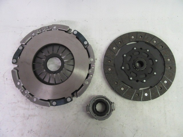 Alfa Romeo 147, 156, Gt utángyártott új kuplung szett 71719088