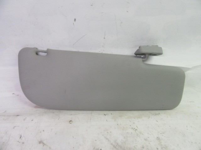 Fiat Doblo III. világos szürke színű,sima, bal oldali napellenző