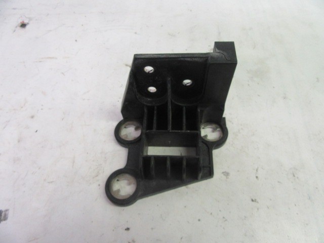 Alfa Romeo Stelvio távolságtartó elektronika tartó 50541792