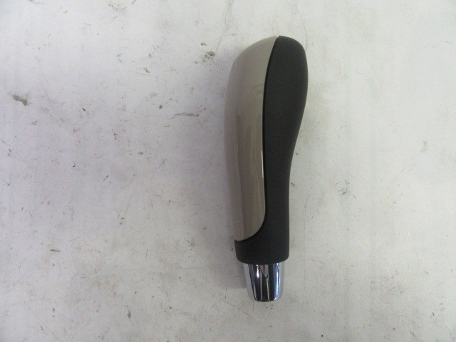 Fiat 500 gyári új világos barna színű váltókar ( automata ) 735592509