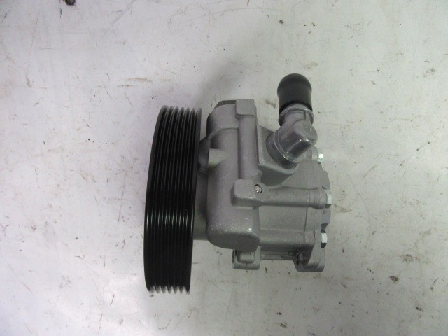 Alfa Romeo 159 1,9 Diesel utángyártott új kormányszervó szivattyú 51839102