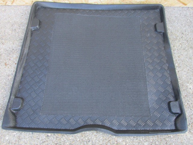 Fiat Stilo kombi csomagtértálca