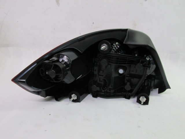 Fiat Linea jobb hátsó lámpa, gyári beszállítós új Magnetti Marelli 51895404