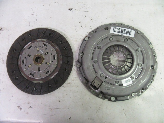 Alfa Romeo Giulietta 1,6 16v Mjet újszerű kuplung tárcsa és szerkezet 55241565