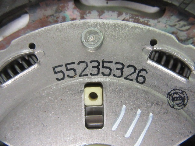 Alfa Romeo Giulietta 1,6 16v Mjet újszerű kuplung tárcsa és szerkezet 55241565