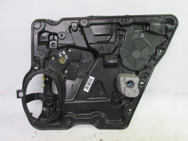 Fiat Freemont jobb hátsó ablakemelő K68103380AA