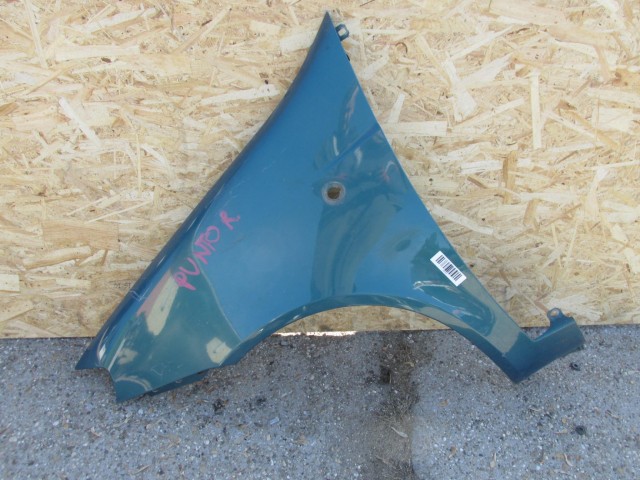 75733 Fiat Punto III. kék színű, bal első sárvédő 