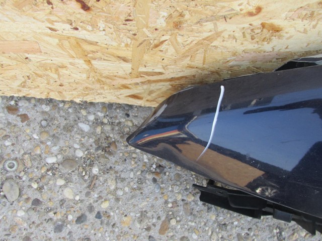 75643 Alfa Romeo 159, Brera, Spider fekete színű bal első sárvédő, a képen látható sérüléssel 