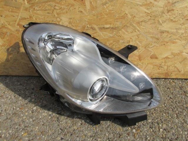 Alfa Romeo Giulietta gyári új jobb első fényszóró 50526803 ( jobb kormányos kivitel)