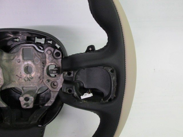 Fiat 500 L gyári új bézs, fekete bőr kormánykerék, kormányváltó kapcsolókkal 735560307