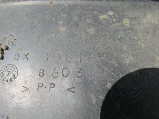 Alfa Romeo 156 jobb első kerékjárati dobbetét 60619623