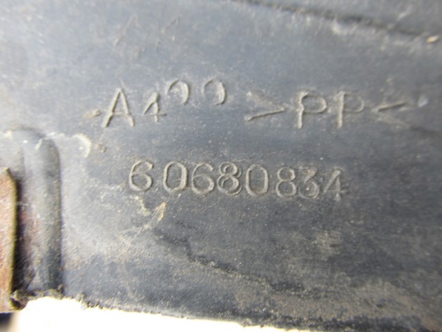 Lancia Thesis bal első kerékjárati dobbetét 60680834