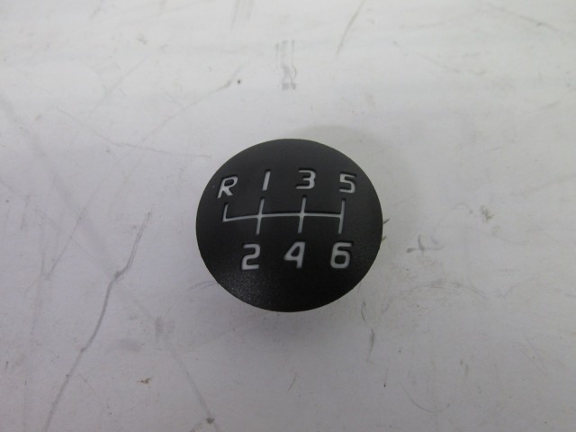 Fiat 500x gyári új 6 sebességes váltógomb betét 50293969