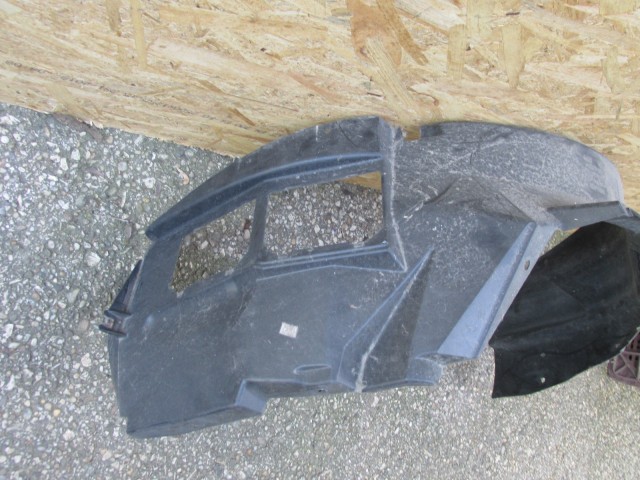 Fiat 500 s jobb első kerékjárati dobbetét 51934458