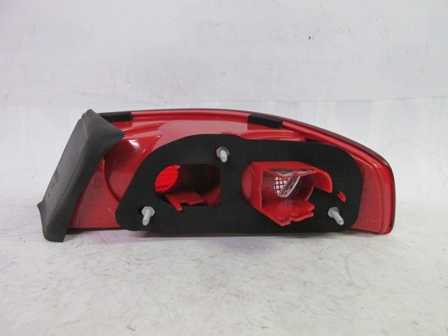 Alfa Romeo 159 utángyártott új bal hátsó külső lámpa 50504821
