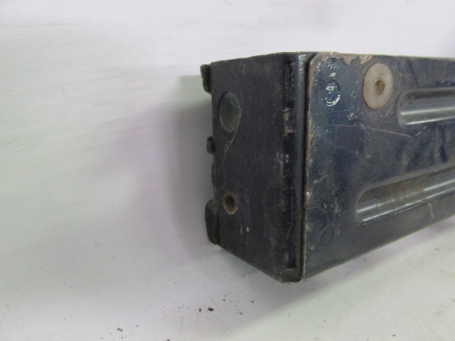 82138 Lancia Lybra jobb első lökhárító, sárvédő tartó 46553868