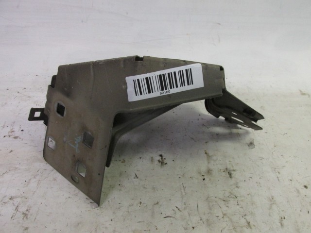 82100 Alfa Romeo Giulietta jobb első sárvédő tartó 50509660