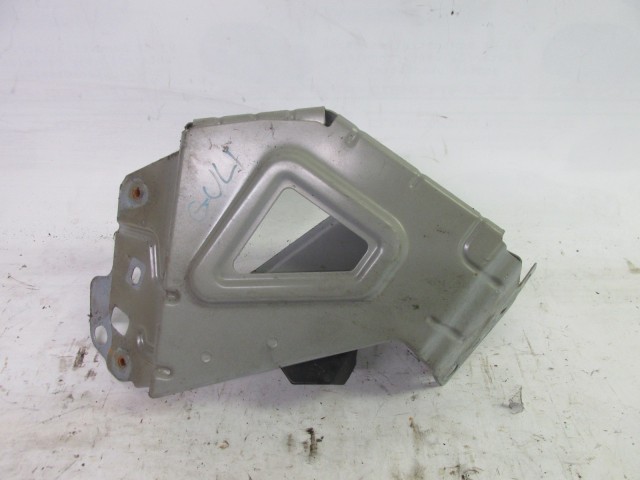 82105 Alfa Romeo Giulietta jobb első sárvédő tartó 50509660