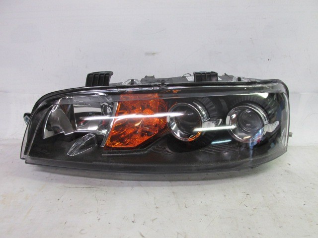 Fiat Punto II. 2000-2003 utángyártott új, bal első fényszóró ködlámpás 51712397