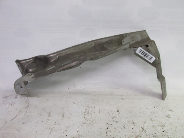 Fiat Multipla II. 2003-2010 bal oldali ezüst színű zárhíd, lámpakeret 51752043