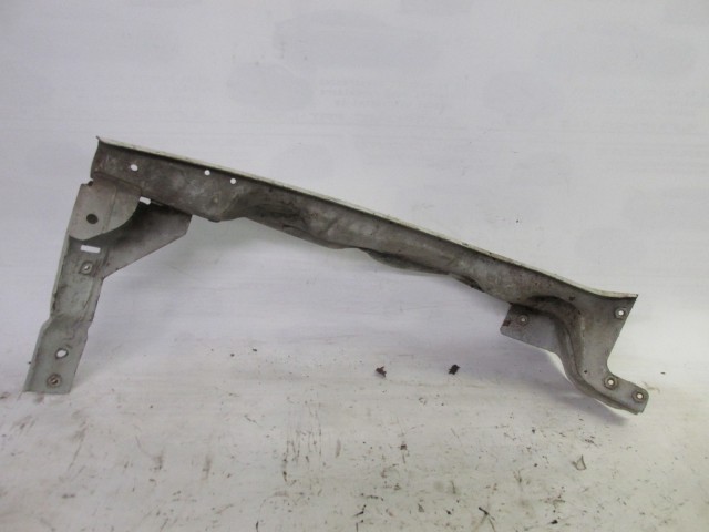 Fiat Multipla II. 2003-2010 bal oldali fehér színű zárhíd, lámpakeret 51752043