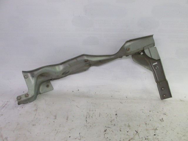 Fiat Multipla II. 2003-2010 jobb oldali zöld színű zárhíd, lámpakeret 51752044