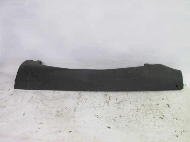 82335 Fiat Doblo I. 2000-2005 jobb hátsó lámpakeret, kettényíló ajtós kivitelhez 735302143