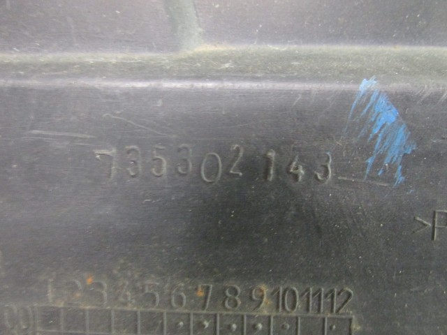 82335 Fiat Doblo I. 2000-2005 jobb hátsó lámpakeret, kettényíló ajtós kivitelhez 735302143