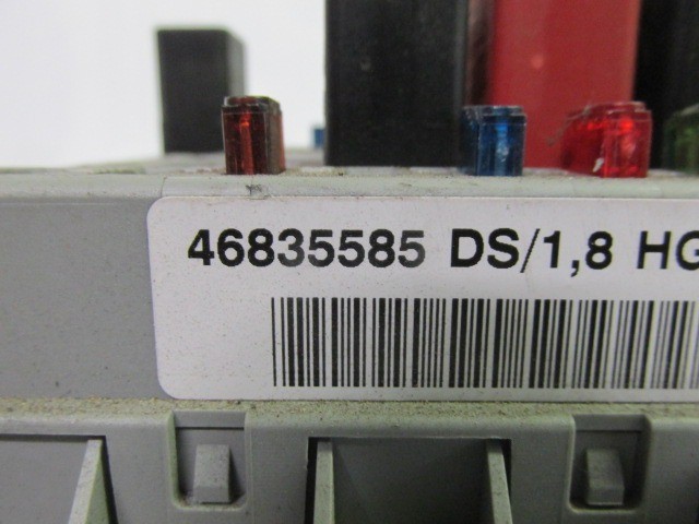 Fiat Doblo I.-II. külső biztosíték tábla 46835585