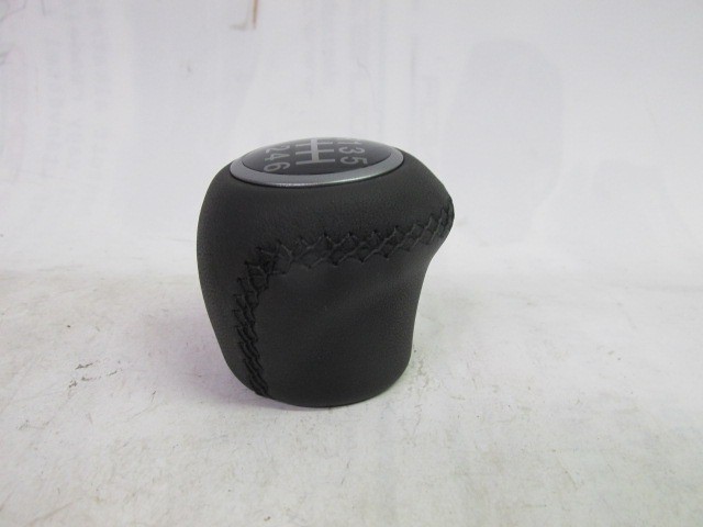 Fiat Grande Punto gyári új 6 sebességes váltógomb, balra előre a hátramenet 55344873