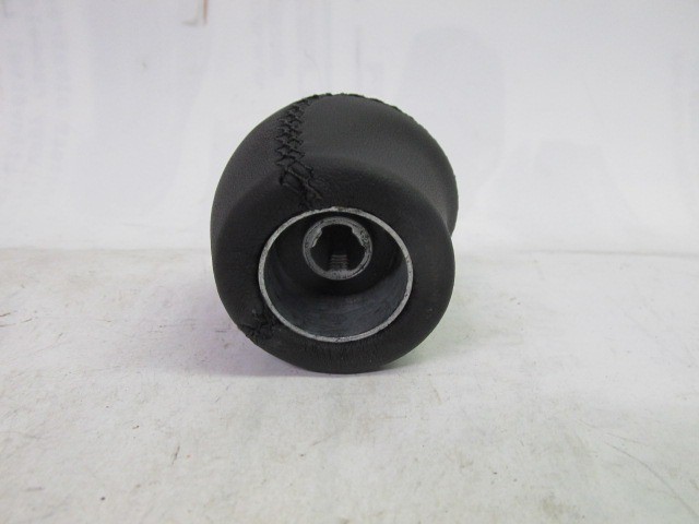 Fiat Grande Punto gyári új 6 sebességes váltógomb, balra előre a hátramenet 55344873