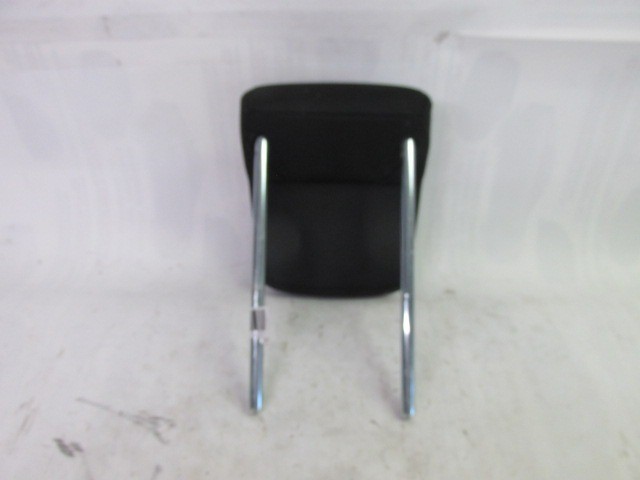 86597 Alfa Romeo MiTo hátsó fejtámla 