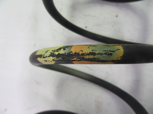 Fiat Punto Evo hátsó rugó citrom, narancs színjelöléssel