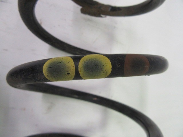 Fiat Bravo hátsó rugó citrom, citrom, barna színjelöléssel