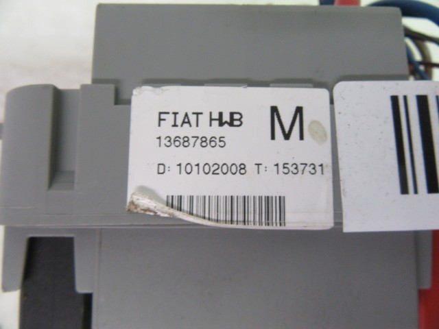 Fiat Grande Punto  külső biztosíték tábla 13687865