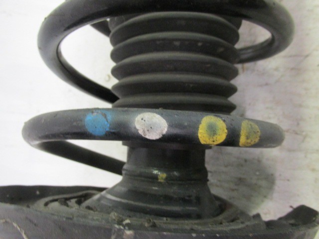 Alfa Romeo Giulietta bal első lengéscsillapító, kék, fehér, citrom, citrom színjelölésű rugóval 50520979