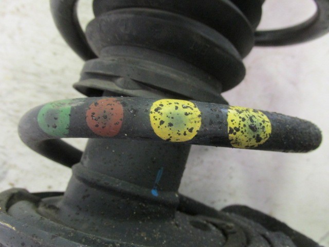 Fiat 500x jobb első lengéscsillapító zöld, barna, citrom, citrom színjelölésű rugóval 52036009