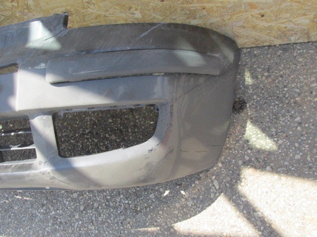 91473 Fiat Panda II. 2003-2012 fényezetlen fekete első lökhárító, a képen látható sérüléssel 