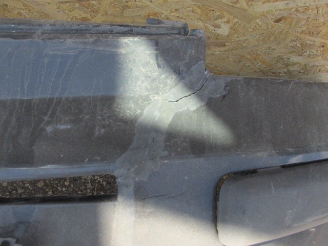 91473 Fiat Panda II. 2003-2012 fényezetlen fekete első lökhárító, a képen látható sérüléssel 