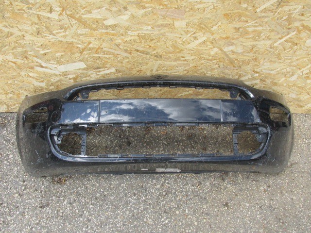 91389 Fiat My Punto 2012-2018 fekete színű első lökhárító