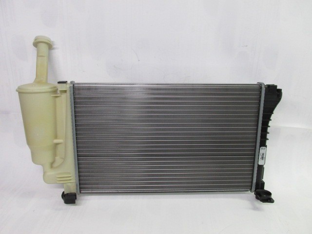 Fiat Panda II. benzines gyári új vízhűtő selespeed váltós kivitelhez 71778325