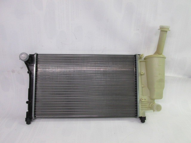 Fiat Panda II. benzines gyári új vízhűtő selespeed váltós kivitelhez 71778325