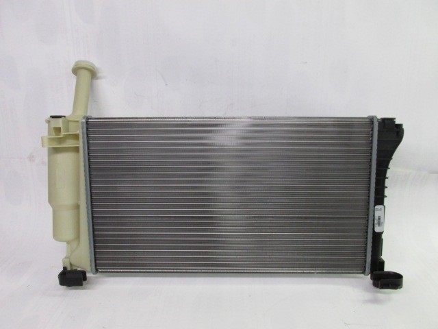 Fiat Panda II. benzines gyári új vízhűtő selespeed váltós kivitelhez 71778324