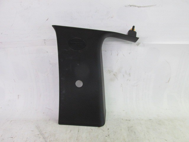 Fiat 500 Fl 2015- fekete színű jobb oldali B oszlop felső rész takaró