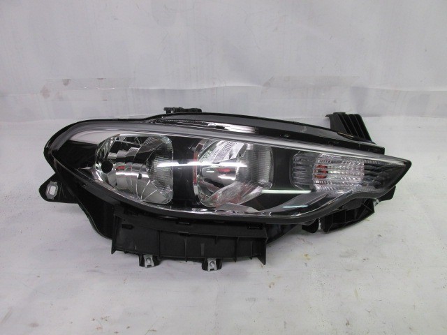 Fiat Tipo 2015- utángyártott új jobb első sima, nem ledes fényszóró 52113621