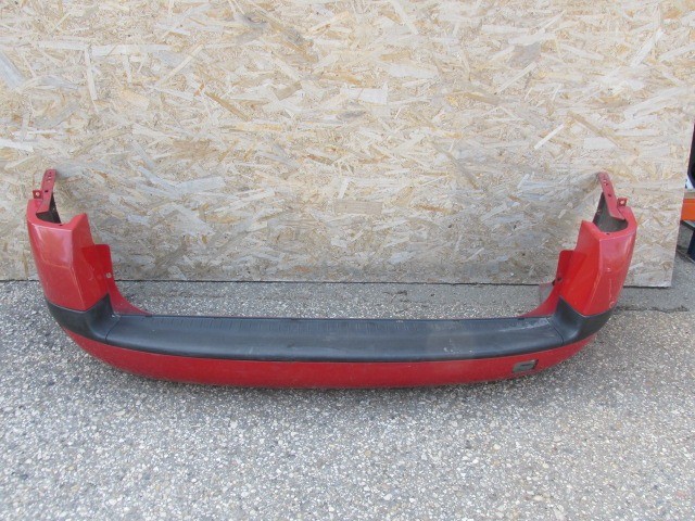 94143 Fiat Stilo kombi piros színű hátsó lökhárító