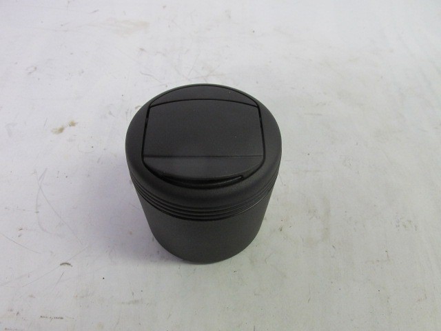 Lancia Ypsilon II. 2003-2011 gyári új hamutartó 735450422