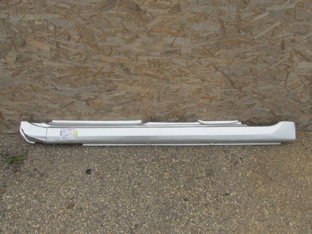 Fiat Stilo 5 ajtós , kombi utángyártott új bal oldali külső küszöb 71718888